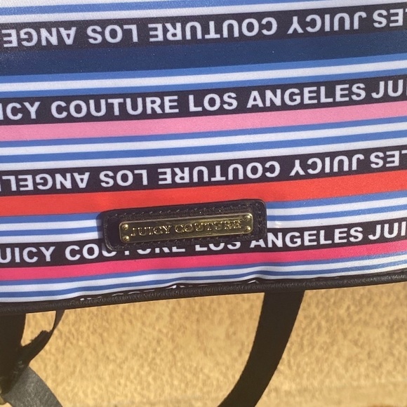 JUICY COUTURE LOS ANGELES crossbody - Picture 4 of 12